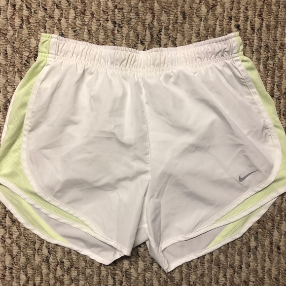 Nike running shorts - Picture 5 of 7